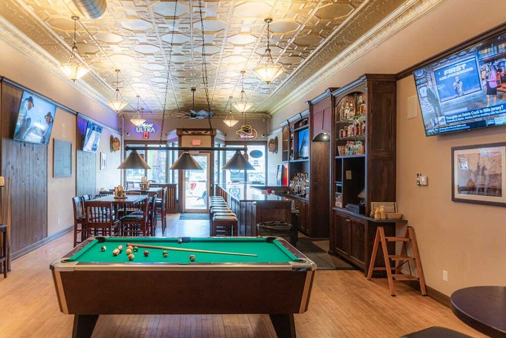 Silver Star Sports Bar Silver Star Saloon & Grill